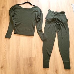 Pretty littlething sweater set size small in green